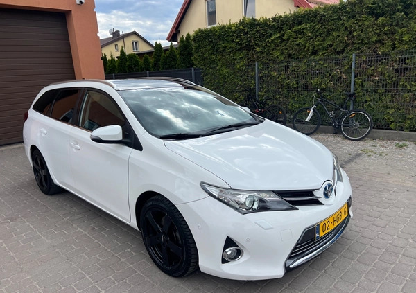 Toyota Auris cena 46500 przebieg: 218000, rok produkcji 2013 z Jedwabne małe 466